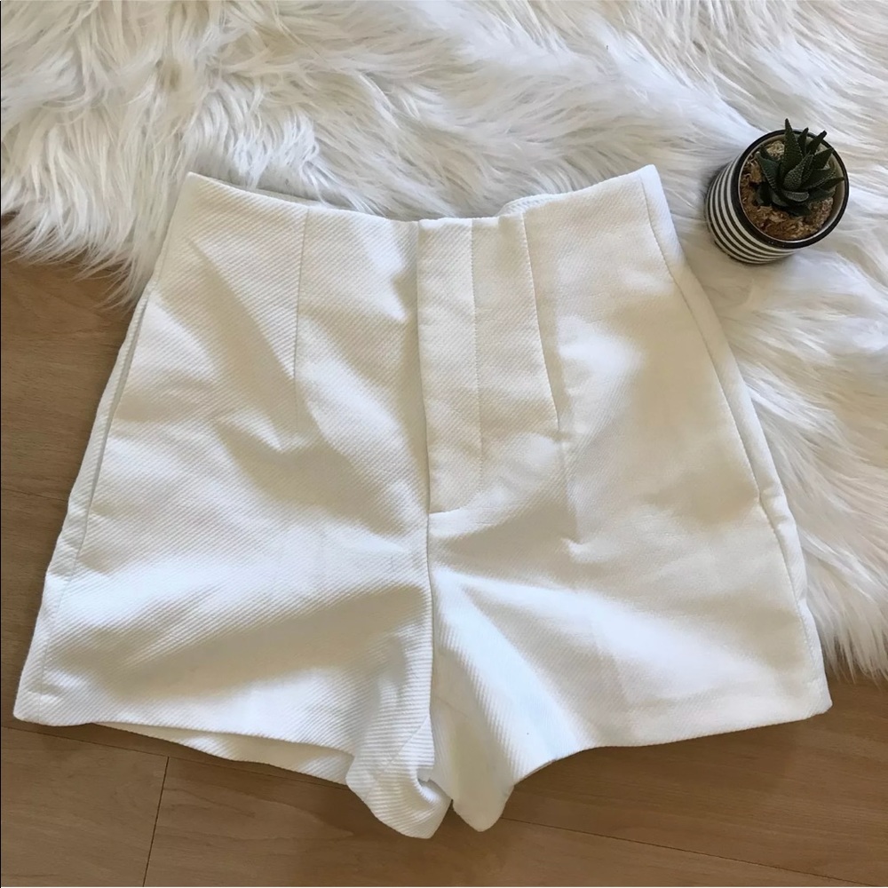 ZARA size XS white high waisted shorts